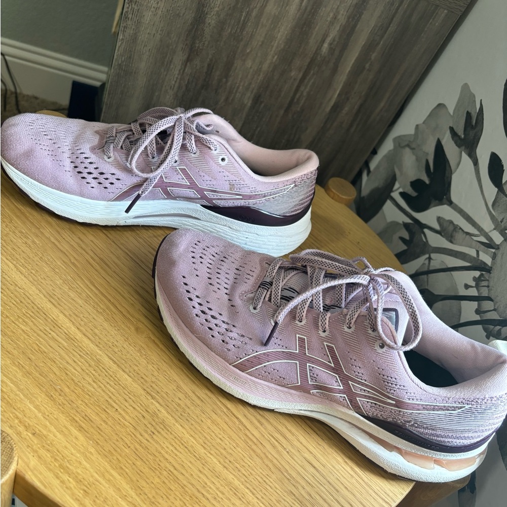 ASICS gel kayano 28